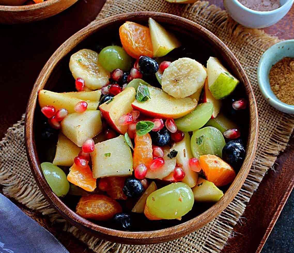Tangy Crunchy Fruit Chaat